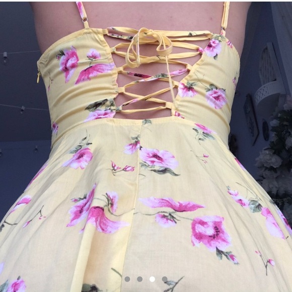 Yellow floral dress - Picture 3 of 3